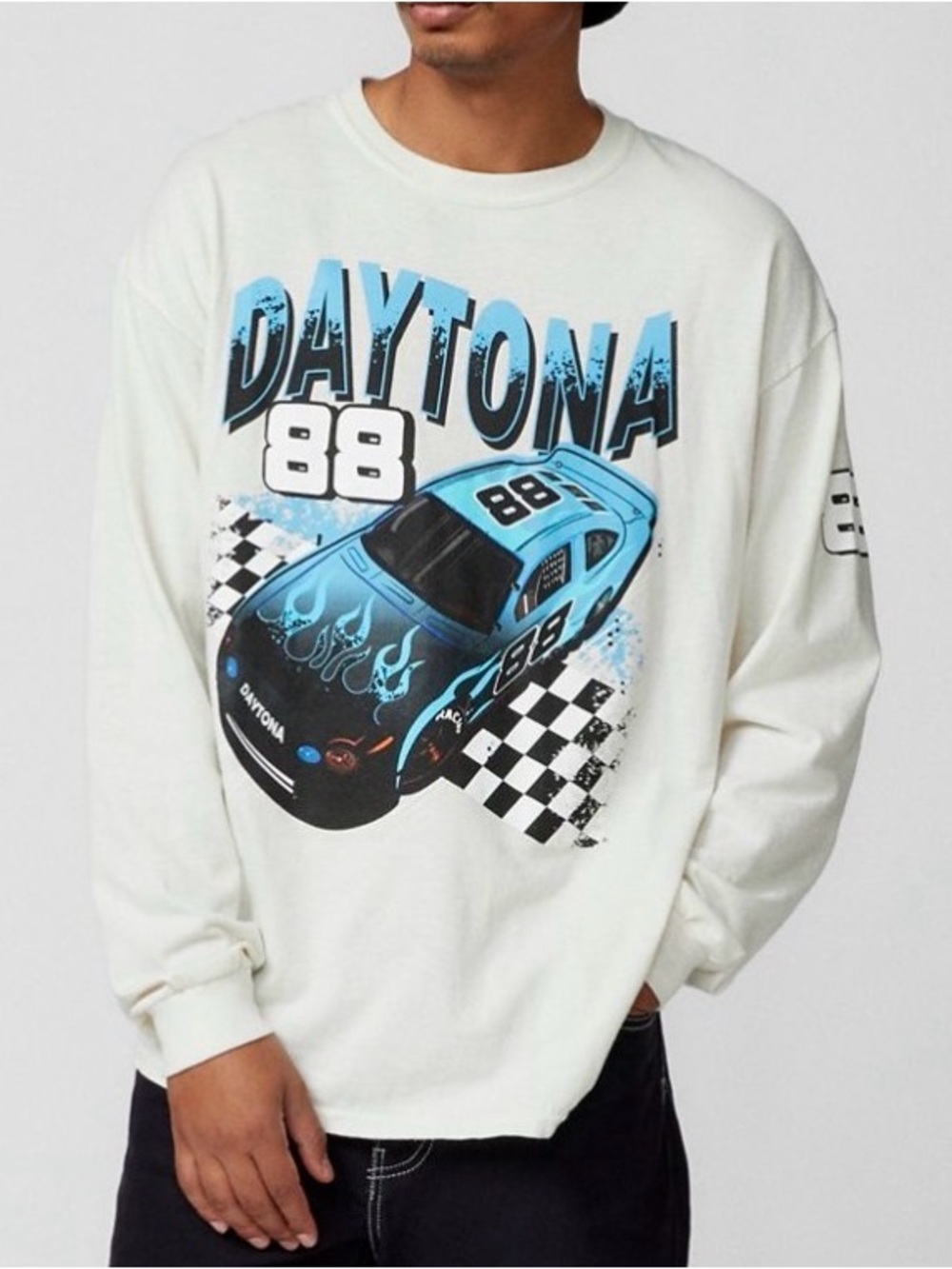 Urban Outfitters Men’s Daytona 88 Graphic Racing Long Sleeve Tee - White & Blue